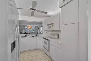 7872 Trent Dr, Fort Lauderdale, FL 33321 - Photo 8