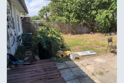 2745 SE 1st Court, Pompano Beach, FL 33062 - Photo 6