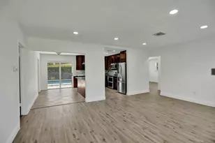 30 NE 139th St, North Miami, FL 33161 - Photo 10