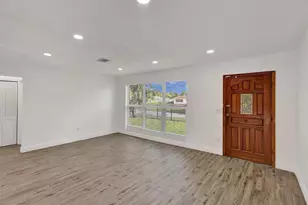 30 NE 139th St, North Miami, FL 33161 - Photo 14