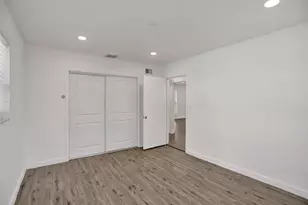 30 NE 139th St, North Miami, FL 33161 - Photo 48