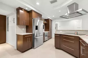 2740 NE 21st Ct, Fort Lauderdale, FL 33305 - Photo 14