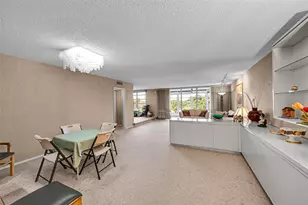 3960 Oaks Clubhouse Dr, Pompano Beach, FL 33069 - Photo 10