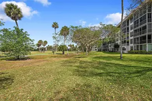 3960 Oaks Clubhouse Dr, Pompano Beach, FL 33069 - Photo 32