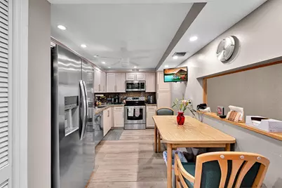 3960 Oaks Clubhouse Drive #407, Pompano Beach, FL 33069 - Photo 14