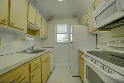 1802 Ocean Drive #112, Boynton Beach, FL 33426 - Photo 2