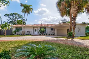 1762 NE 38th St, Oakland Park, FL 33334 - Photo 2