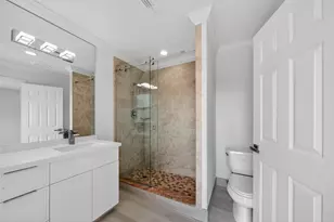 1762 NE 38th St, Oakland Park, FL 33334 - Photo 20