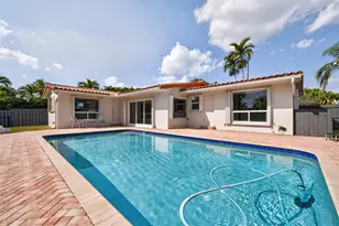 1762 NE 38th St, Oakland Park, FL 33334 - Photo 1