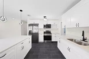 1013 Hispana Ave, Fort Pierce, FL 34982 - Photo 8