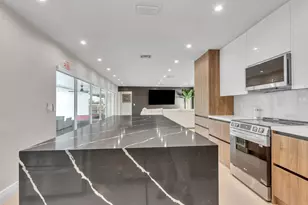 755 S Rainbow Dr, Hollywood, FL 33021 - Photo 4