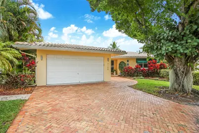 2108 NE 18th Avenue, Wilton Manors, FL 33305 - Photo 4