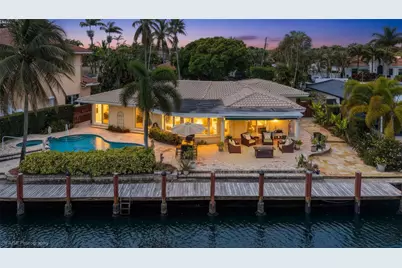 2108 NE 18th Avenue, Wilton Manors, FL 33305 - Photo 2