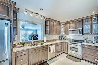 1131 SE 5th Avenue, Pompano Beach, FL 33060 - Photo 12