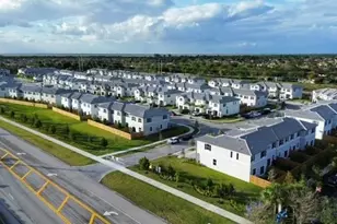 4611 NW 118th Ave, Coral Springs, FL 33076 - Photo 4