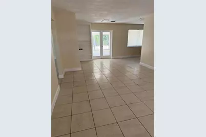 207 NE 16th Avenue, Pompano Beach, FL 33060 - Photo 2