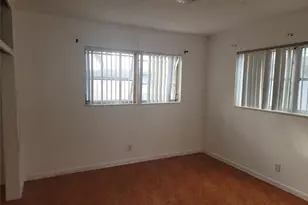 410 SW 11th Ave, Hallandale Beach, FL 33009 - Photo 6