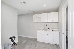 640 SW 68th Terrace, Pembroke Pines, FL 33023 - Photo 26