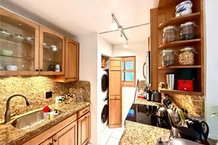 677 Trace Cir, Deerfield Beach, FL 33441 - Photo 2