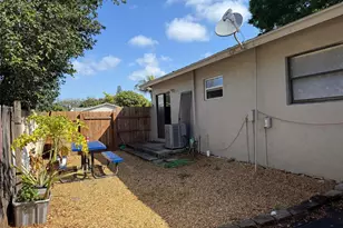 6140 SW 43rd St, Davie, FL 33314 - Photo 24