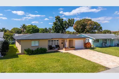 5607 NW 49th Avenue, Tamarac, FL 33319 - Photo 2