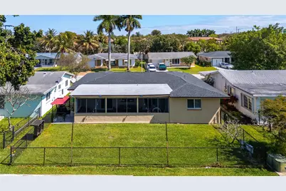 5607 NW 49th Avenue, Tamarac, FL 33319 - Photo 4