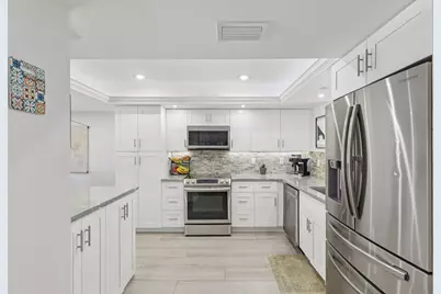 665 SE 21st Avenue #107, Deerfield Beach, FL 33441 - Photo 8