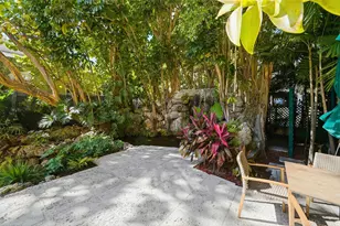 2951 S Bayshore Dr, Miami, FL 33133 - Photo 36