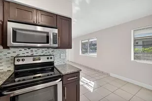 2500 SW 18th Terrace, Fort Lauderdale, FL 33315 - Photo 12