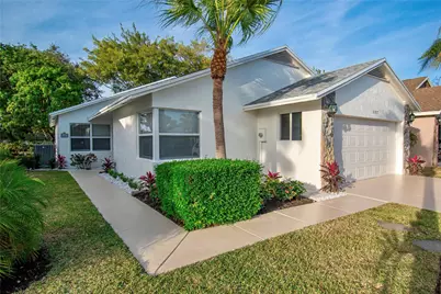 9107 Chatsworth Cascades Circle, Boca Raton, FL 33434 - Photo 4