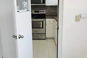 4042 NW 19th St, Fort Lauderdale, FL 33313 - Photo 4