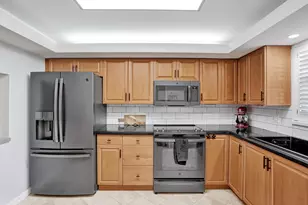 3051 NE 48th St, Fort Lauderdale, FL 33308 - Photo 10