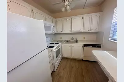 29 Preston A, Boca Raton, FL 33434 - Photo 4