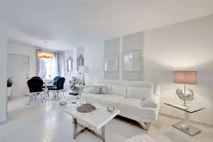 2732 NE 32nd St, Fort Lauderdale, FL 33306 - Photo 4