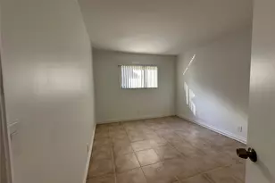 567 Trace Cir, Deerfield Beach, FL 33441 - Photo 8