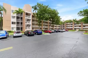 9511 Weldon Cir, Tamarac, FL 33321 - Photo 2