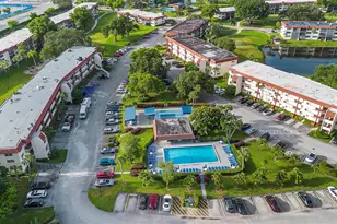 8941 S Hollybrook Blvd, Pembroke Pines, FL 33025 - Photo 6