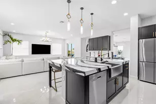 15294 Wildwood Cir, Loxahatchee, FL 33470 - Photo 10