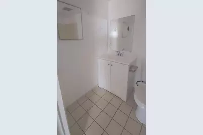 3700 N 56th Avenue #1015, Hollywood, FL 33021 - Photo 8