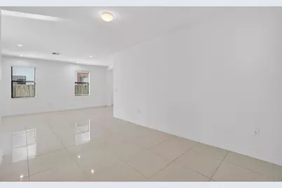 8751 NW 102nd Place, Doral, FL 33178 - Photo 12