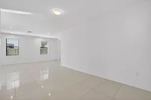 8751 NW 102nd Pl, Doral, FL 33178 - Photo 12