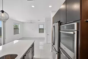 8751 NW 102nd Pl, Doral, FL 33178 - Photo 16