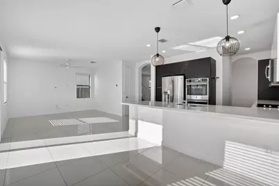 8751 NW 102nd Place, Doral, FL 33178 - Photo 18