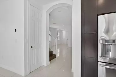8751 NW 102nd Place, Doral, FL 33178 - Photo 22