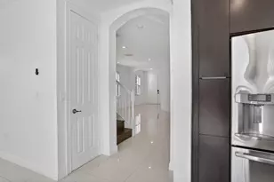 8751 NW 102nd Pl, Doral, FL 33178 - Photo 22