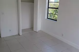 618 58th St, West Palm Beach, FL 33407 - Photo 4