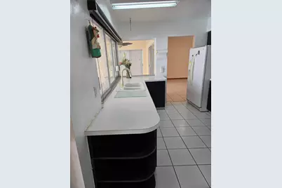 3948 NW 39 Avenue, Lauderdale Lakes, FL 33309 - Photo 10