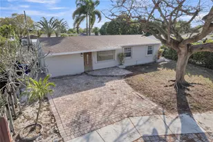 2132 SW 50th Ave, Fort Lauderdale, FL 33317 - Photo 2