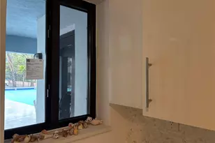 321 Wilson St, Hollywood, FL 33019 - Photo 10