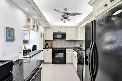 303 N Riverside Drive #PH3, Pompano Beach, FL 33062 - Photo 10